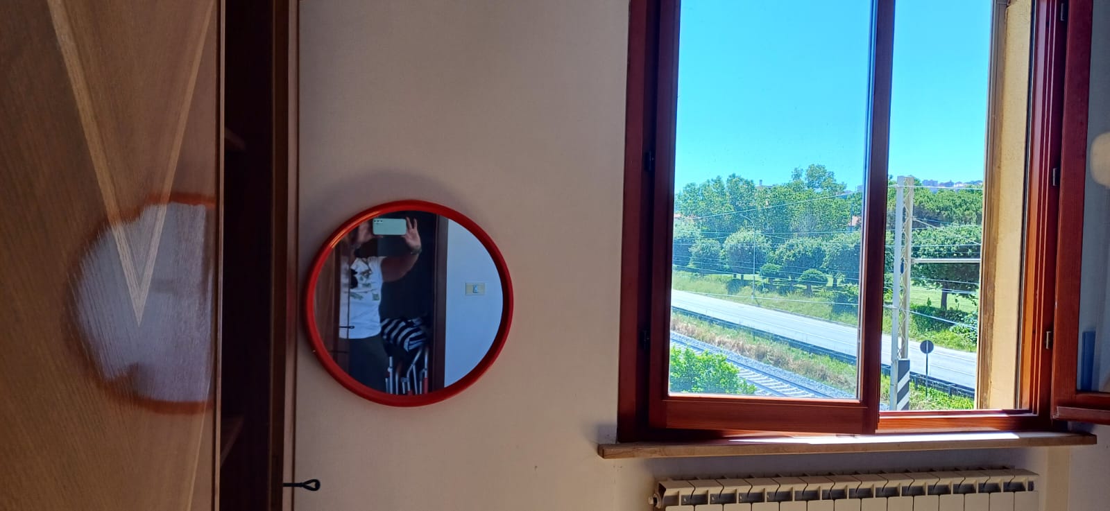 specchio camera.jpeg